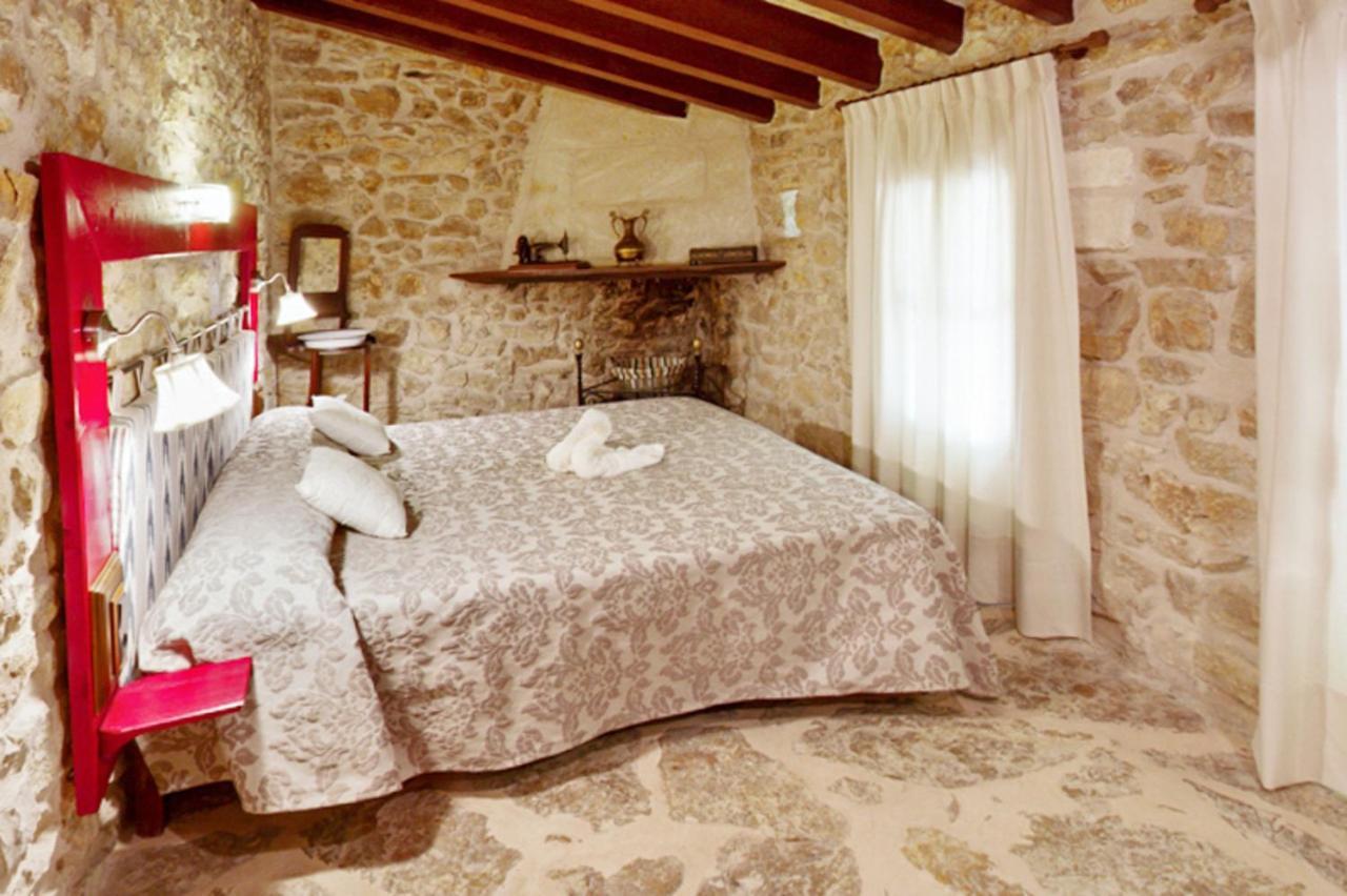Charming House In Petra With Garden And Shared Pool *