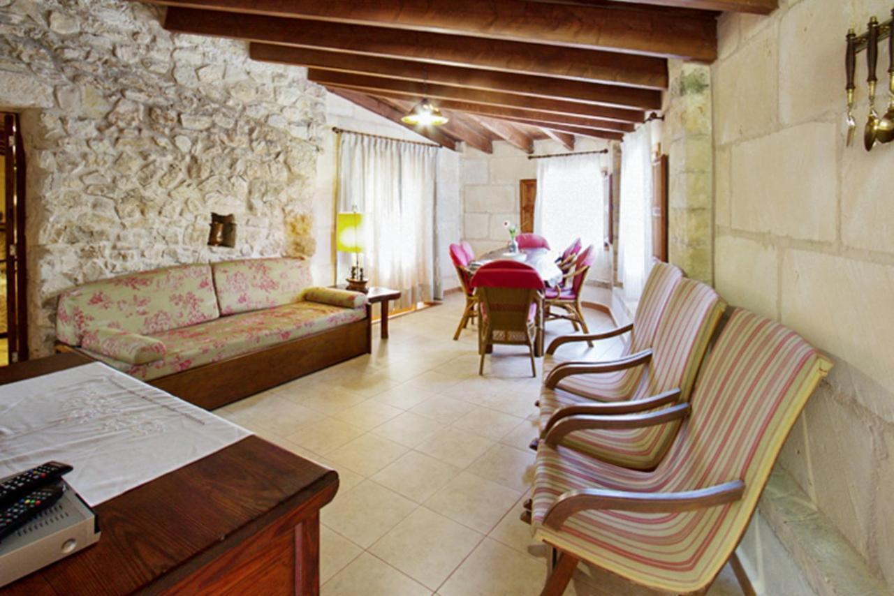 Ferienhaus Charming House In Petra With Garden And Shared Pool *